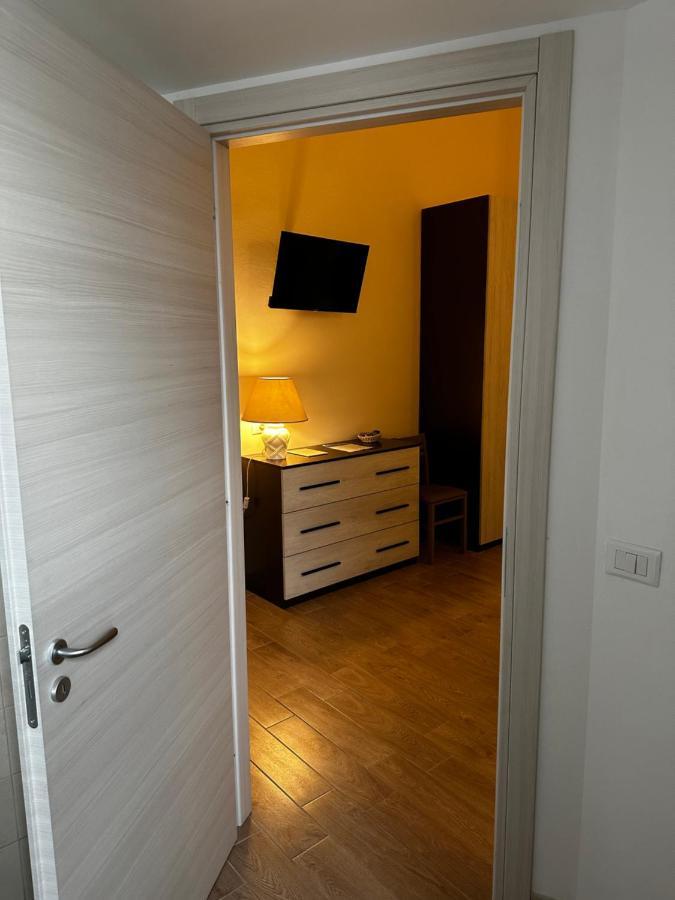Domo Achenza Hotel Terralba ภายนอก รูปภาพ